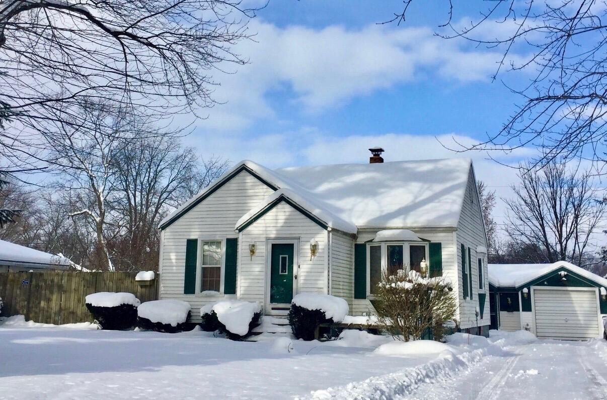 2529 Lake Shore Drive, Niles, MI, 49120-9514