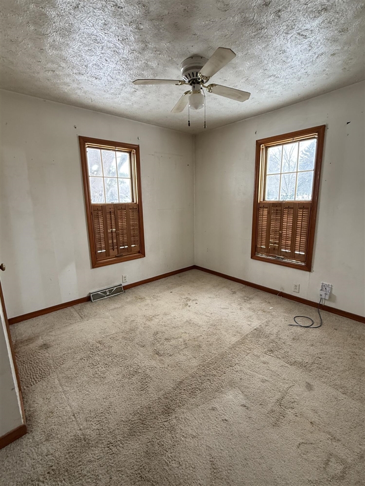 2529 Lake Shore Drive, Niles, MI, 49120-9514