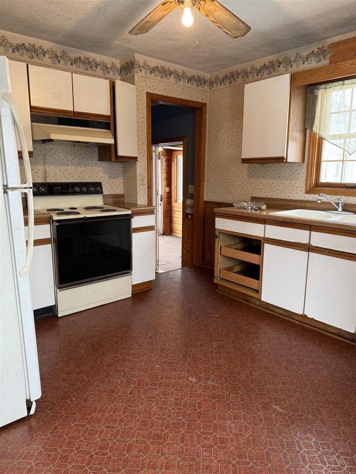 2529 Lake Shore Drive, Niles, MI, 49120-9514