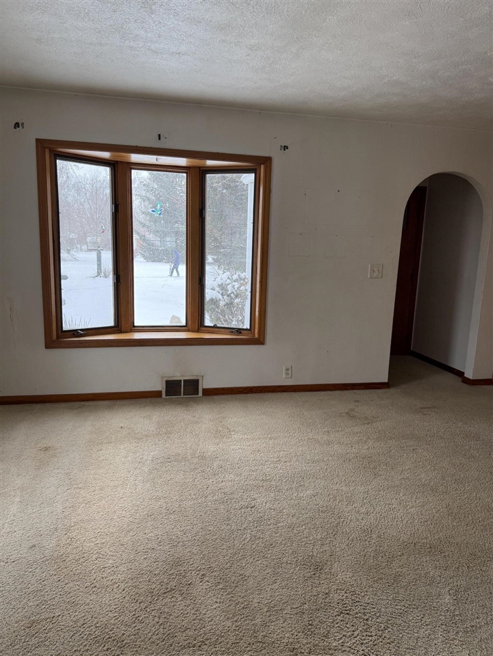 2529 Lake Shore Drive, Niles, MI, 49120-9514