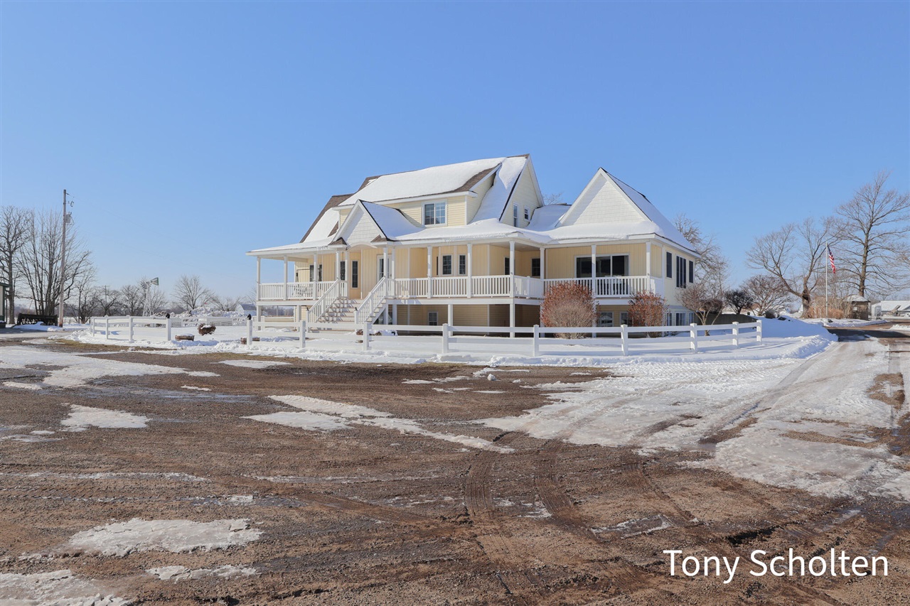 Homes for sale in Coopersville, MI | 16236 48Th Ave, Coopersville, MI 49404 | MLS# 70516240