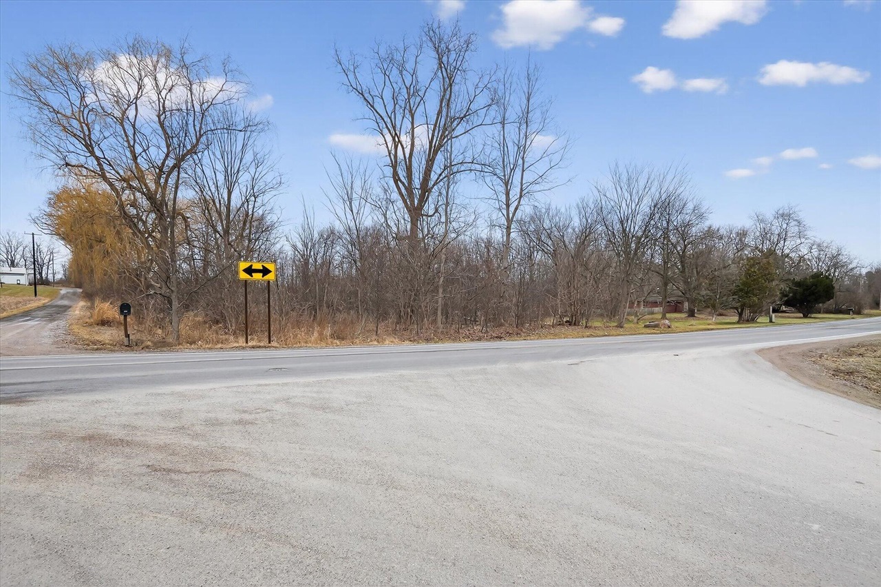 680 N Territorial Road, Ann Arbor, MI, 48105-9222