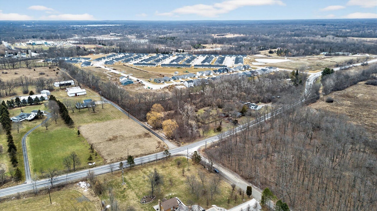 680 N Territorial Road, Ann Arbor, MI, 48105-9222