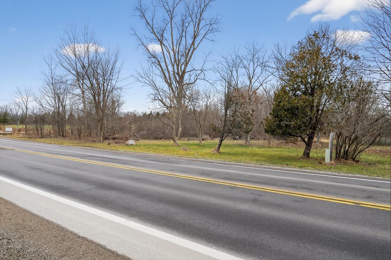 680 N Territorial Road, Ann Arbor, MI, 48105-9222
