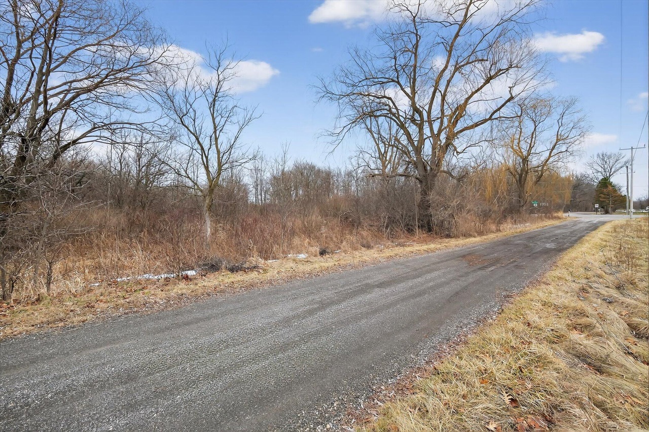 680 N Territorial Road, Ann Arbor, MI, 48105-9222