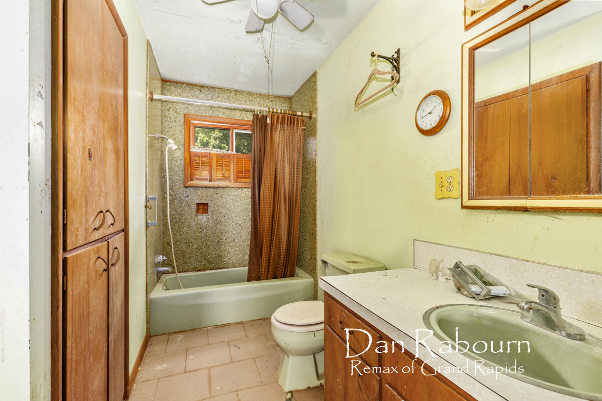 3261 River Lane, Hastings, MI, 49058