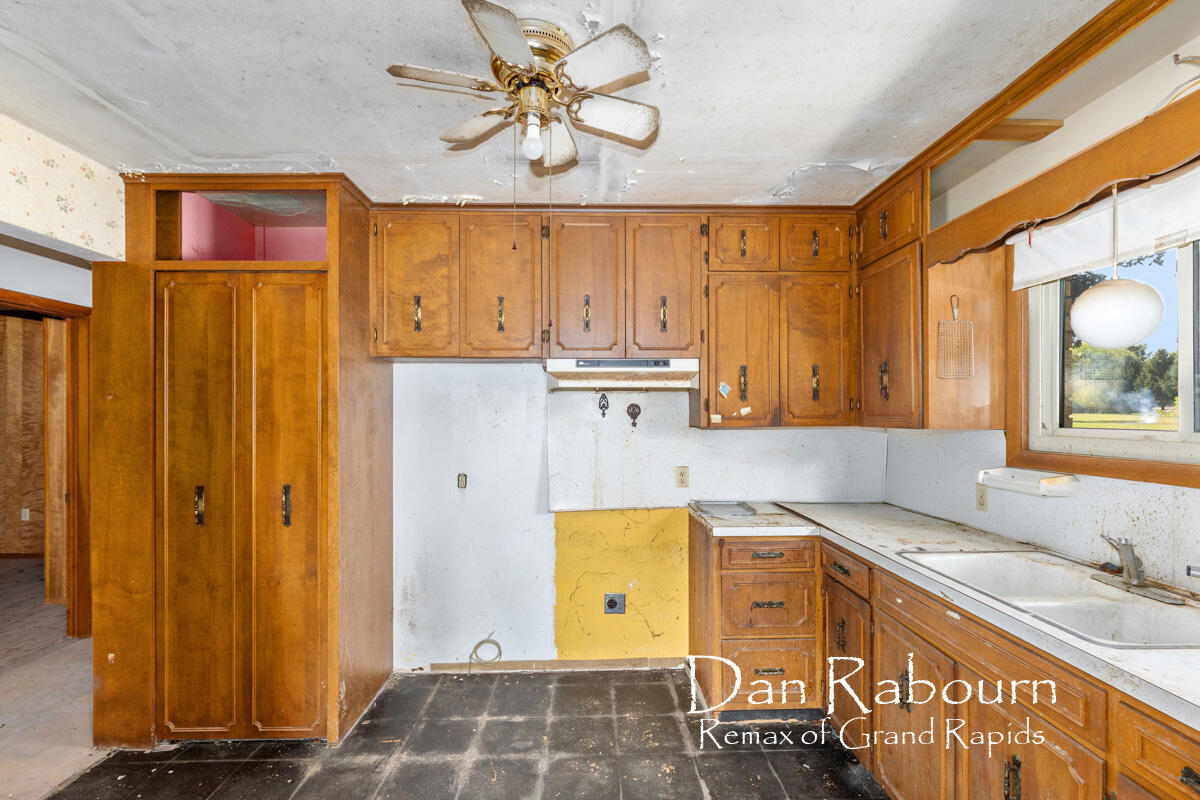 3261 River Lane, Hastings, MI, 49058