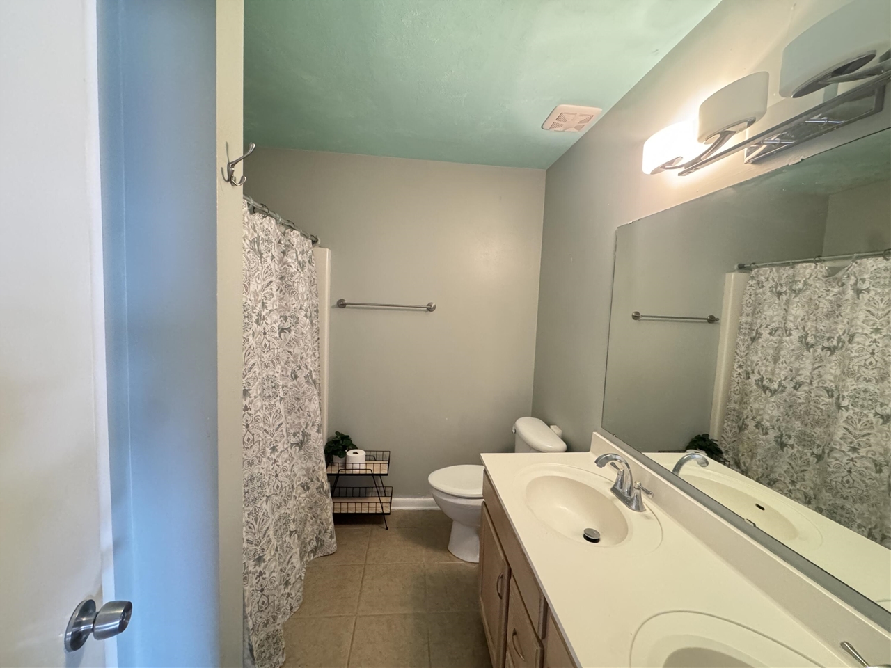 4495 Brookmeadow Drive, Grand Rapids, MI, 49512-5418