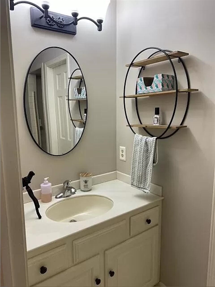 229 Portchester Road, Holland, MI, 49424-2627