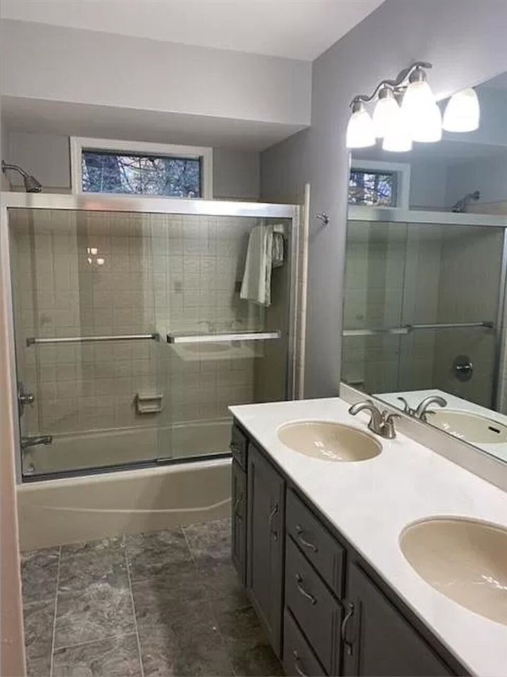 229 Portchester Road, Holland, MI, 49424-2627