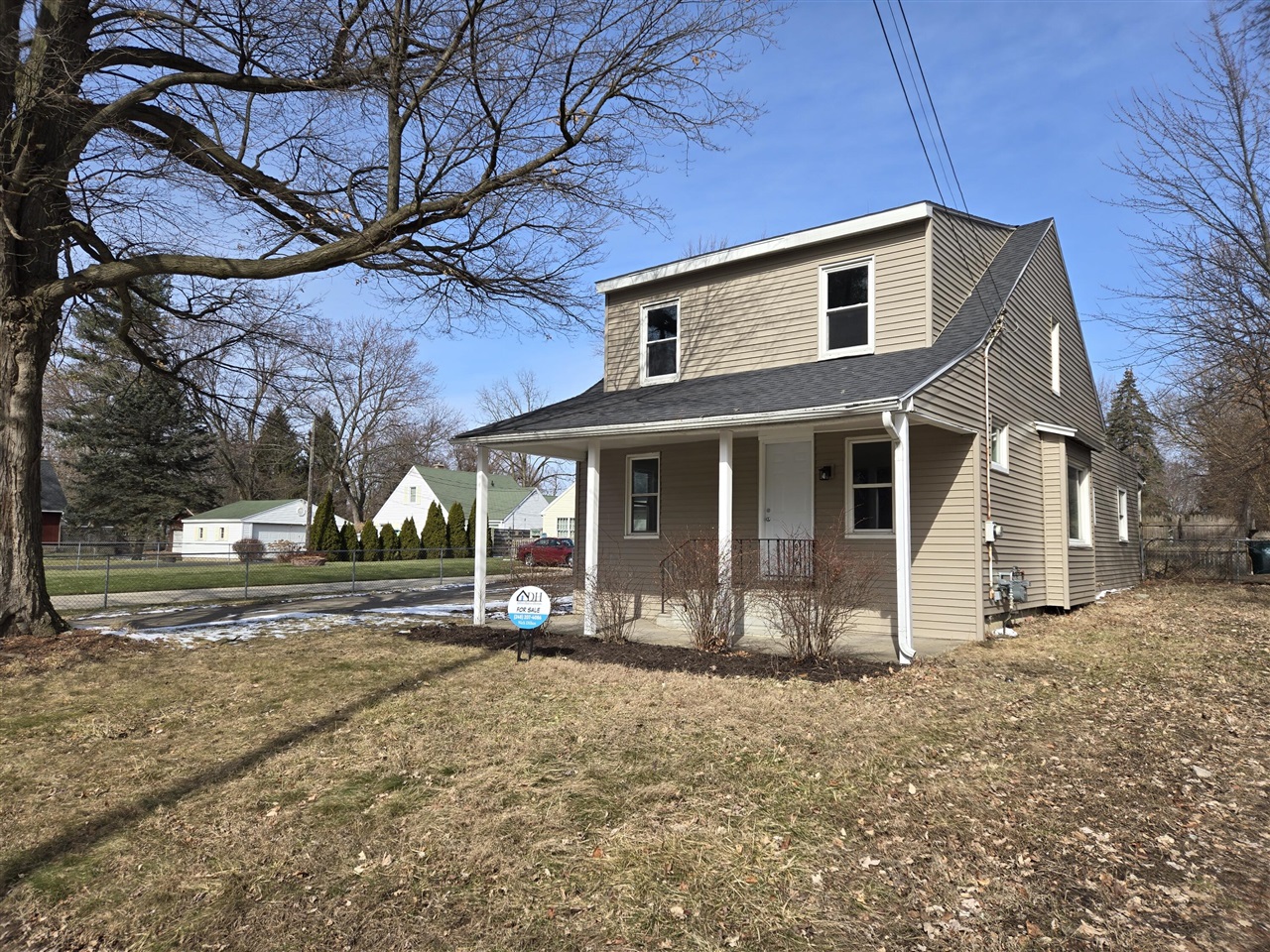 114 W Berry Avenue, Lansing, MI, 48910-2907