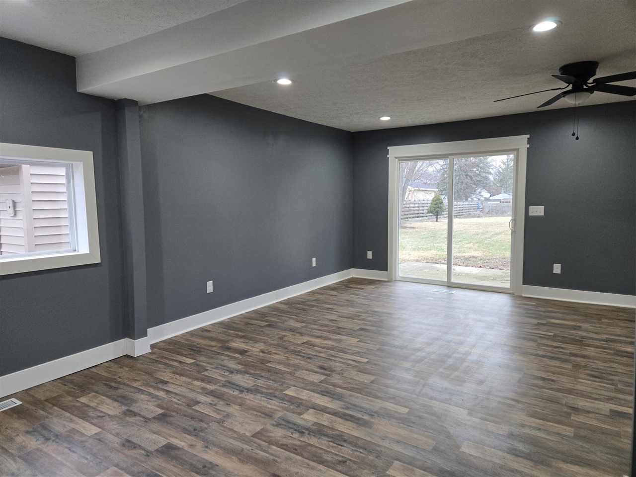 114 W Berry Avenue, Lansing, MI, 48910-2907