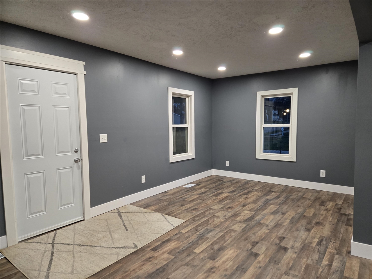 114 W Berry Avenue, Lansing, MI, 48910-2907