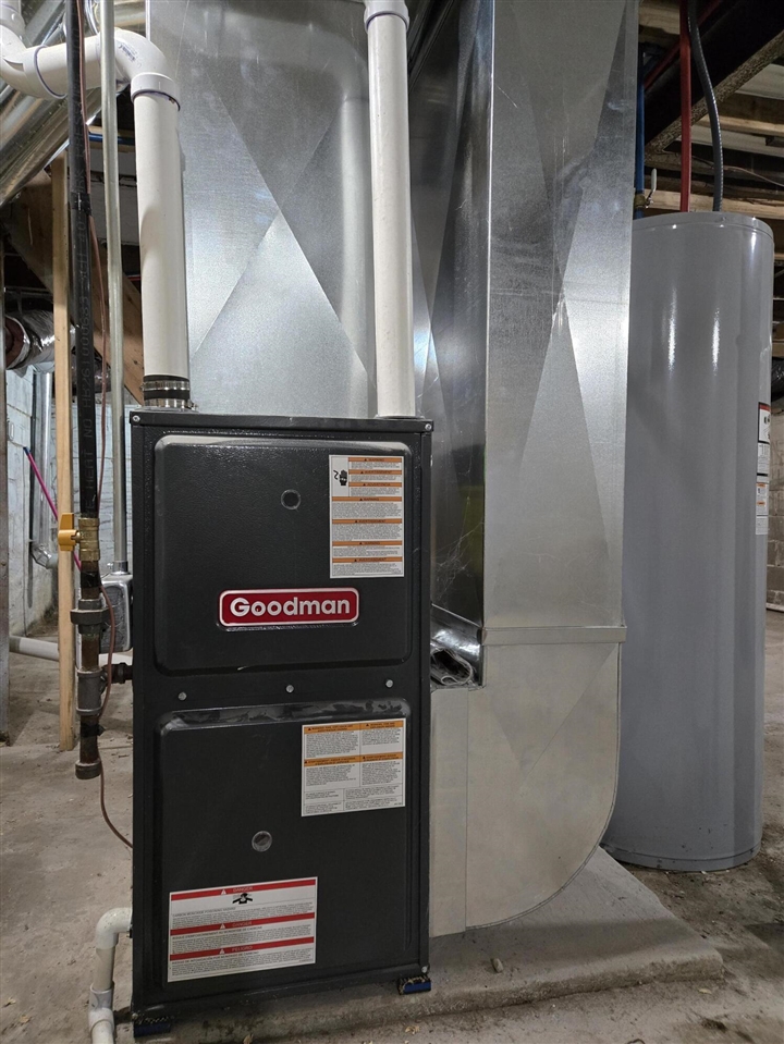 114 W Berry Avenue, Lansing, MI, 48910-2907