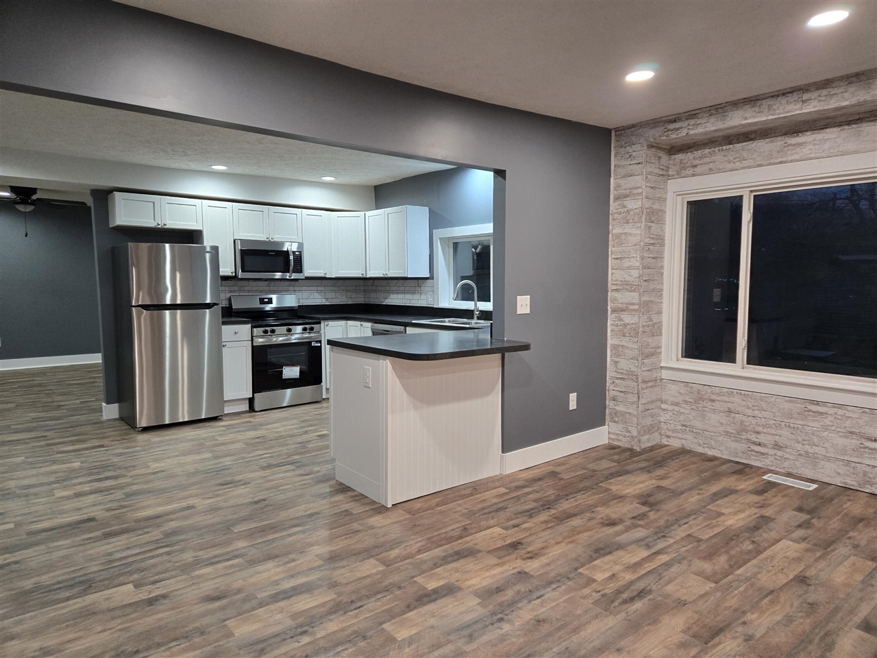 114 W Berry Avenue, Lansing, MI, 48910-2907