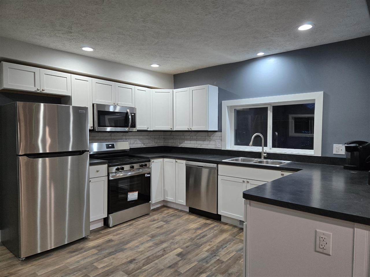 114 W Berry Avenue, Lansing, MI, 48910-2907