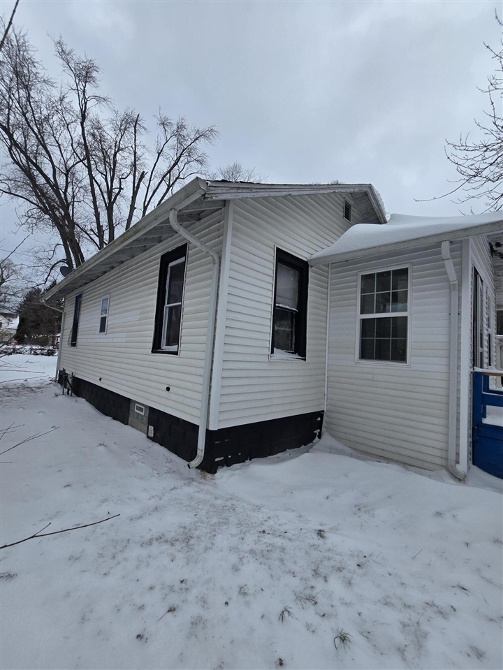 Homes for sale in Benton Harbor, MI | 831 La Salle St, Benton Harbor, MI 49022 | MLS# 70516310