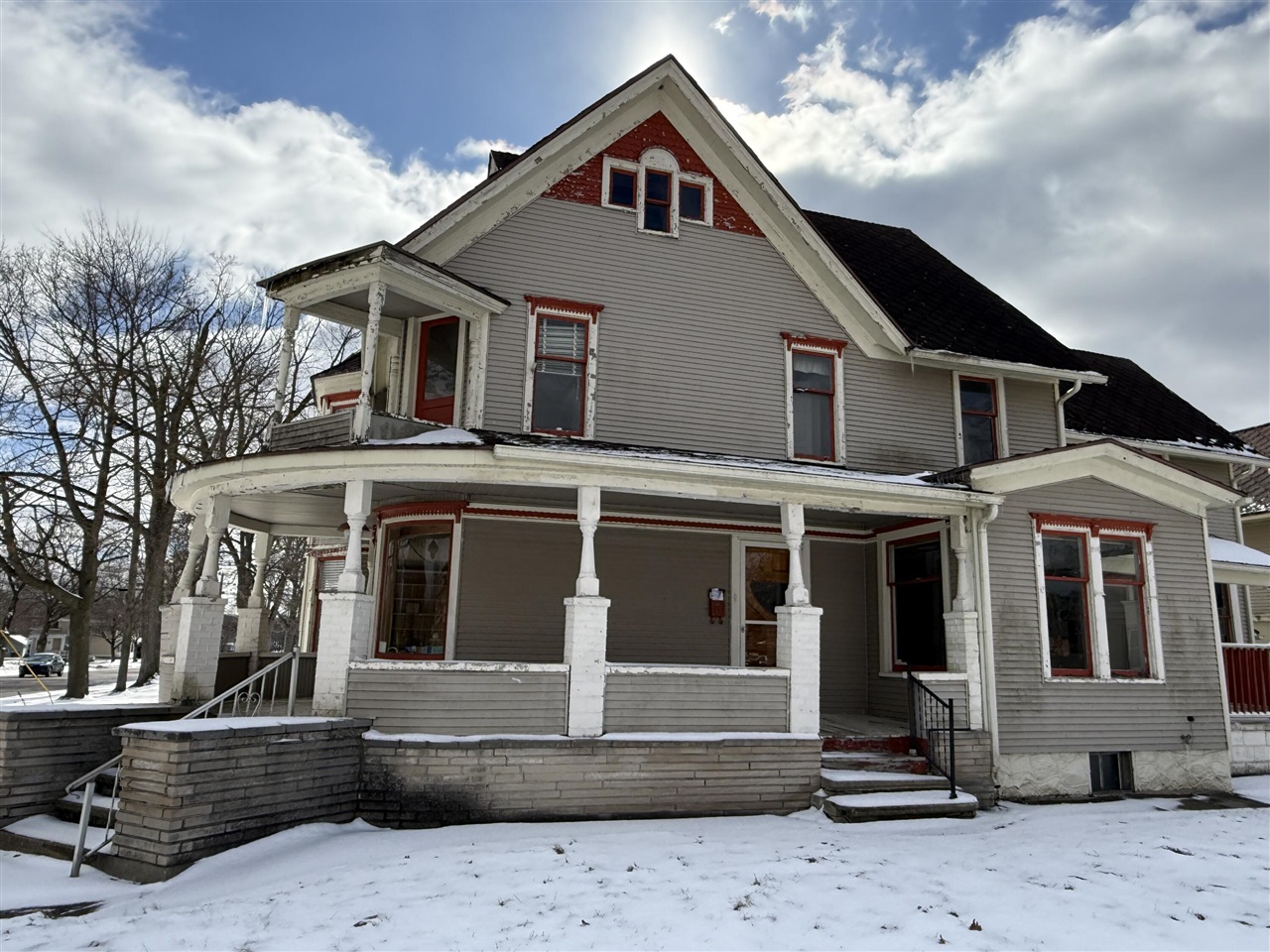 504 S Superior Street, Albion, MI, 49224-2138