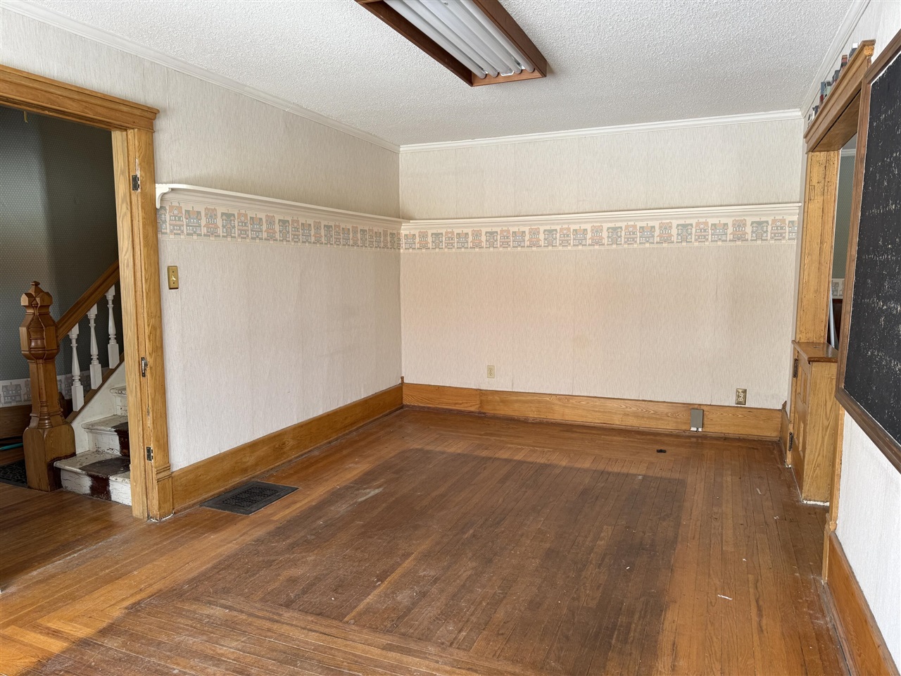 504 S Superior Street, Albion, MI, 49224-2138