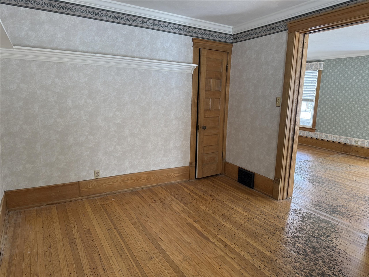 504 S Superior Street, Albion, MI, 49224-2138