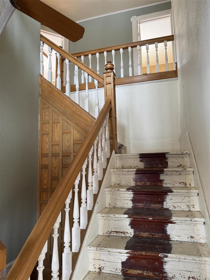 504 S Superior Street, Albion, MI, 49224-2138