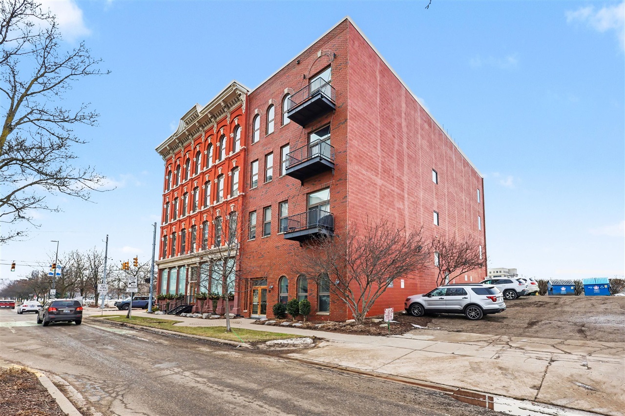 801 Monroe Avenue, Grand Rapids, MI, 49503