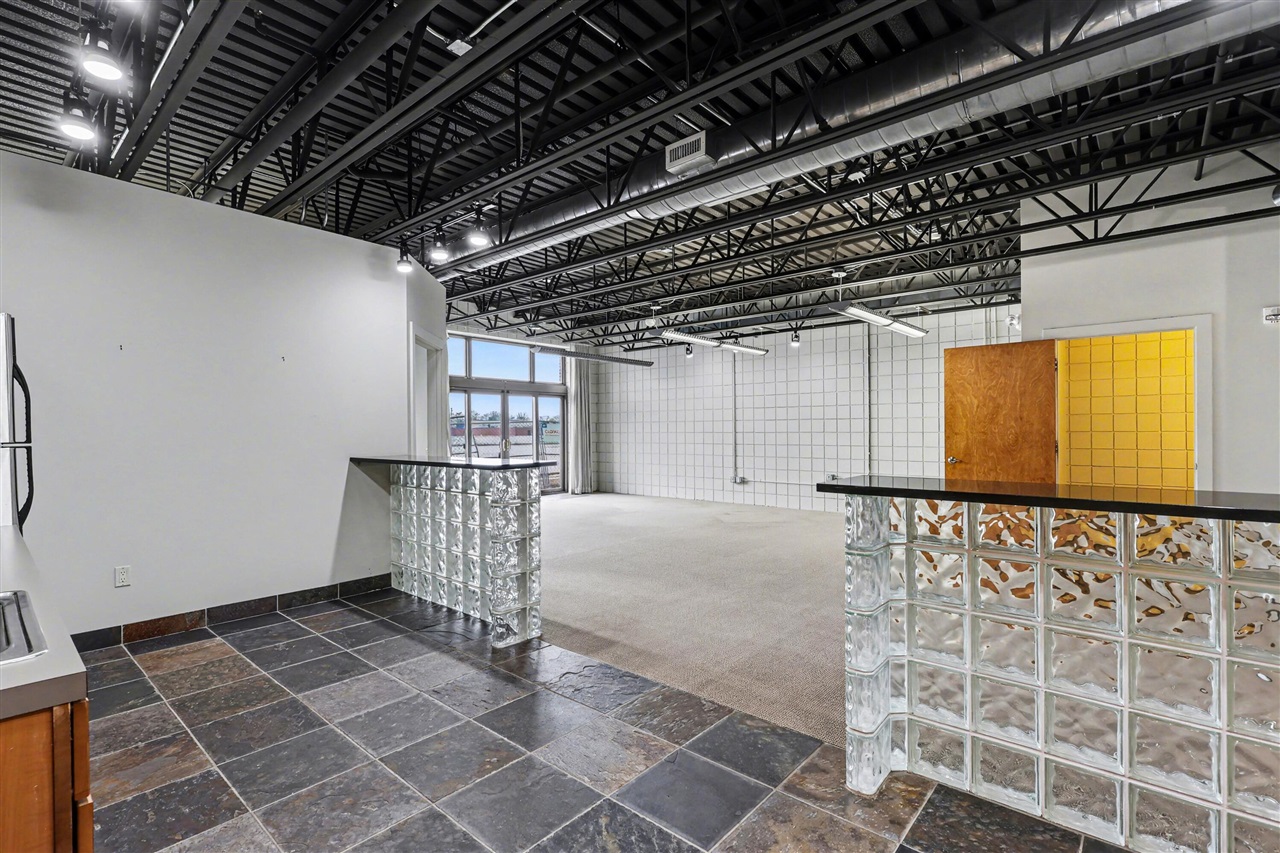 801 Monroe Avenue, Grand Rapids, MI, 49503