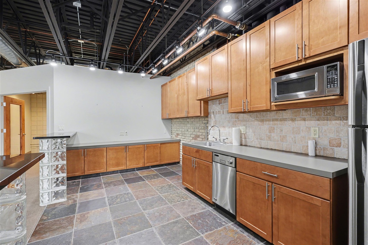 801 Monroe Avenue, Grand Rapids, MI, 49503