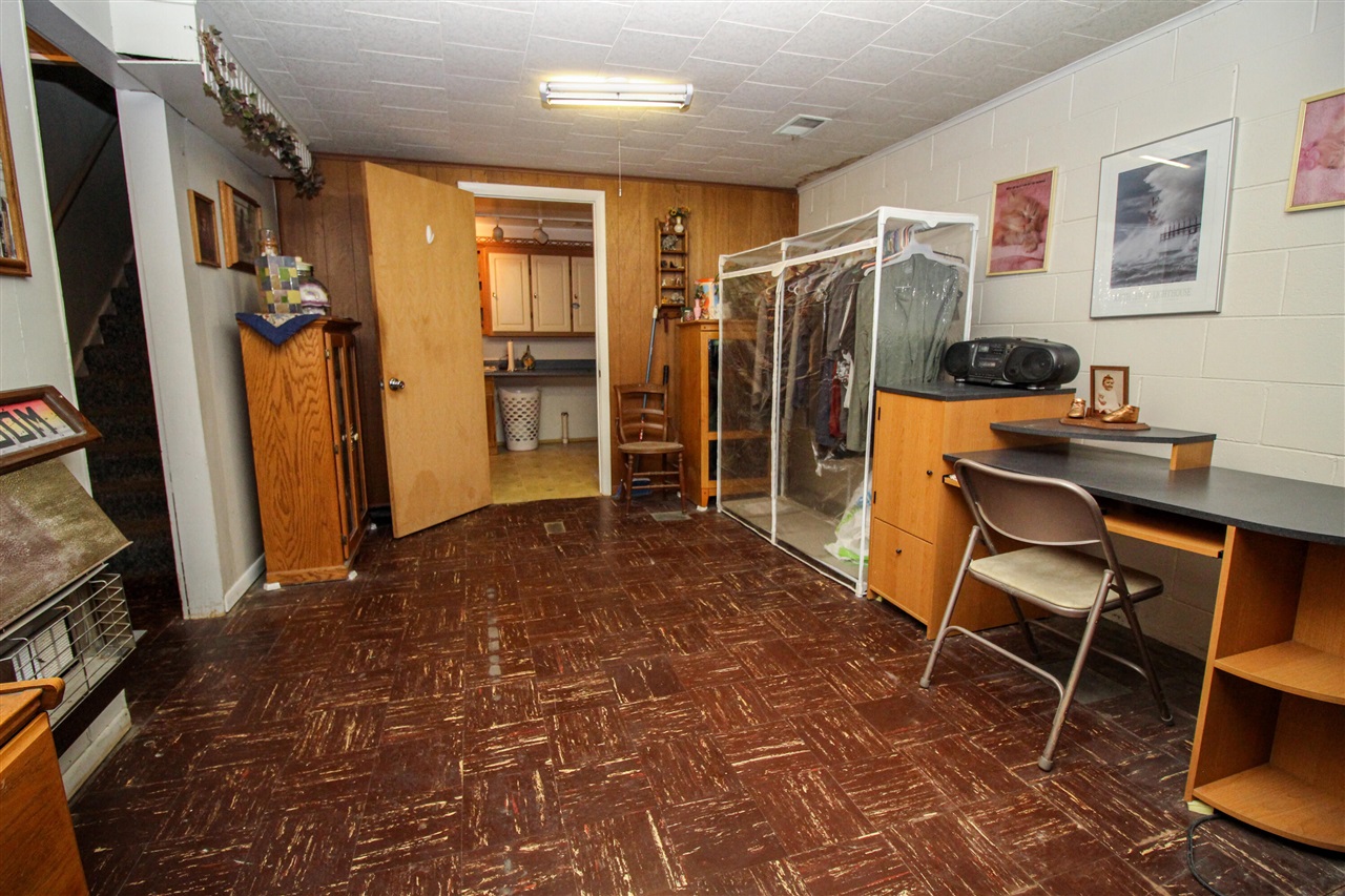 8077 W Q Avenue, Kalamazoo, MI, 49009-8929