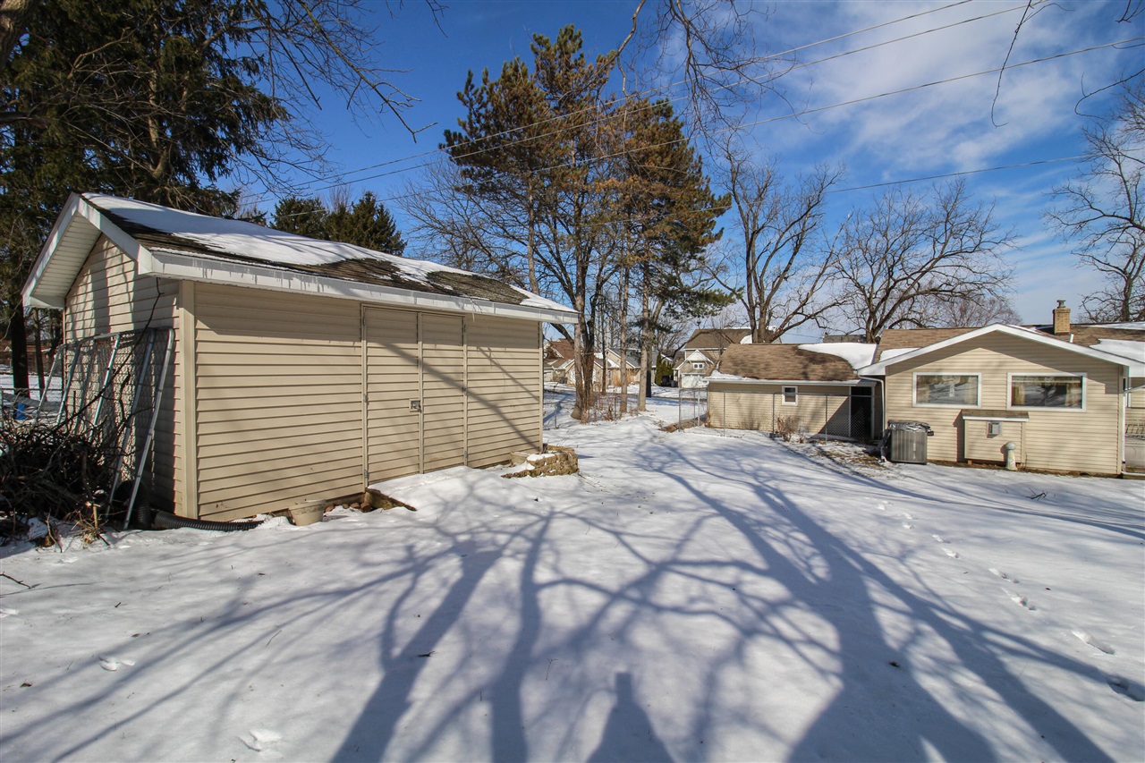 8077 W Q Avenue, Kalamazoo, MI, 49009-8929