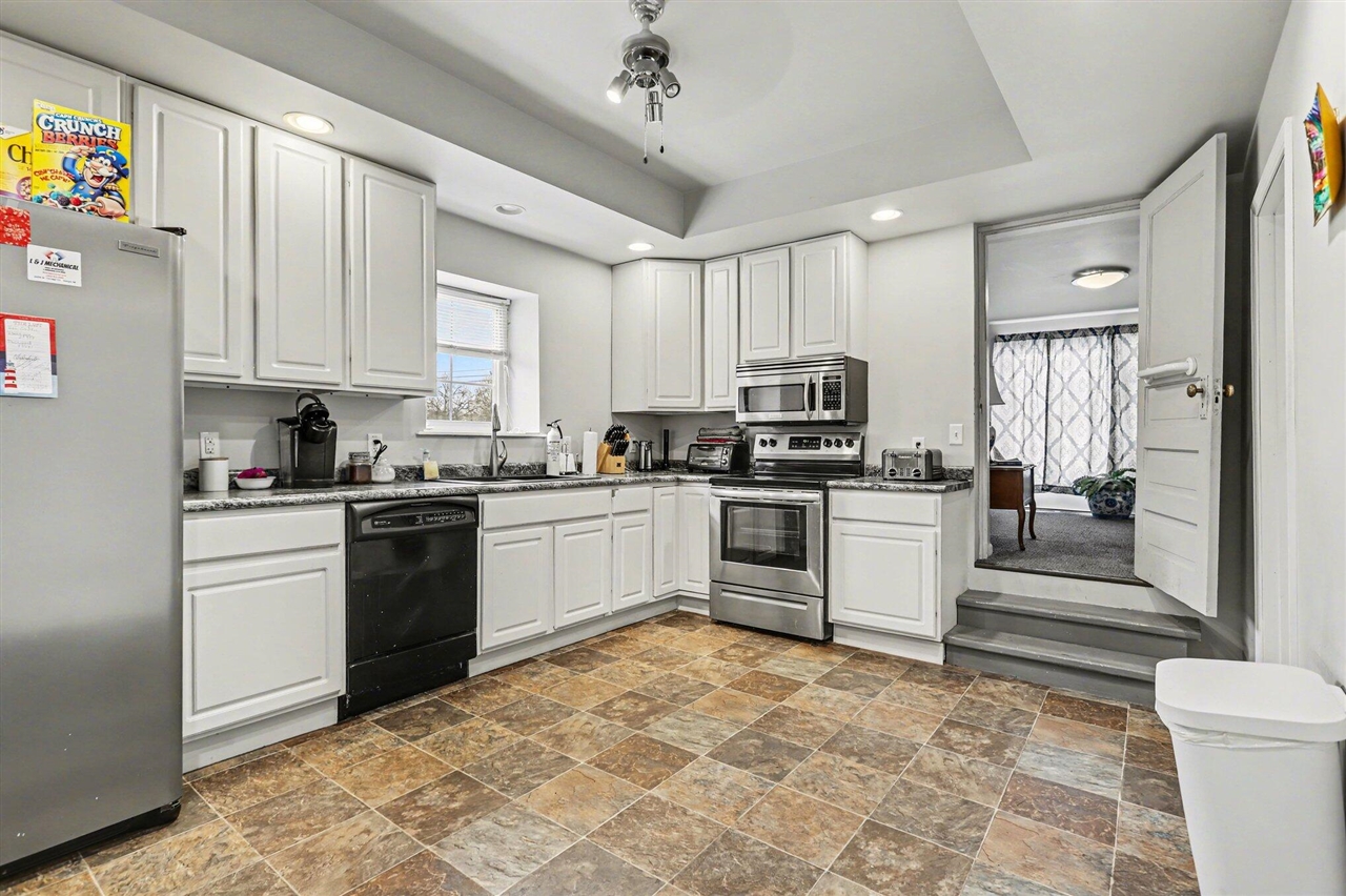 130 E Water Street photo 14