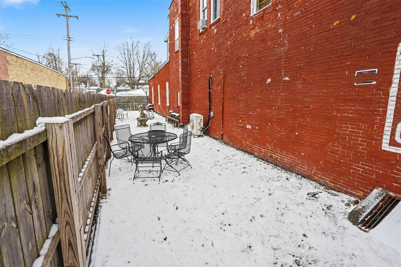130 E Water Street photo 20