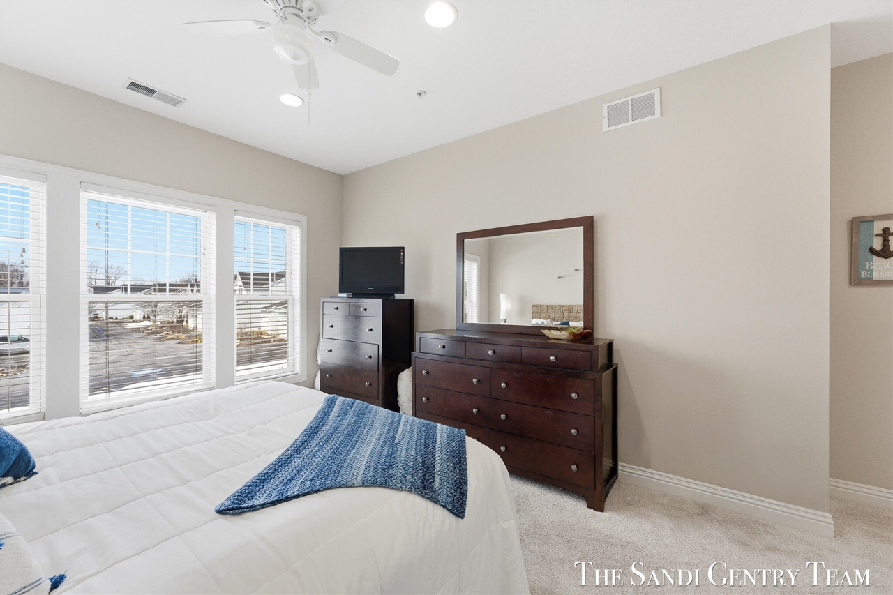 917 W Savidge Street UNIT&nbsp;1, Spring Lake, MI, 49456-2625