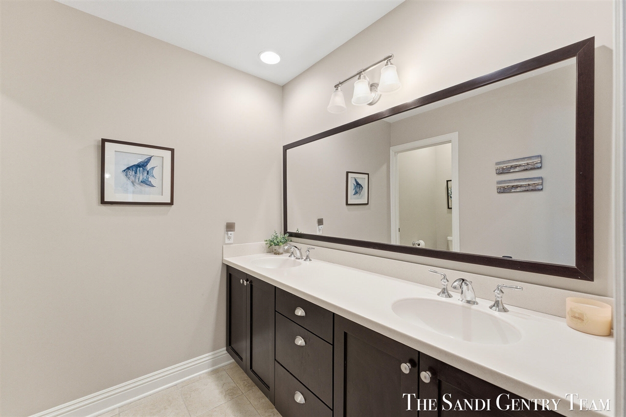 917 W Savidge Street UNIT&nbsp;1, Spring Lake, MI, 49456-2625