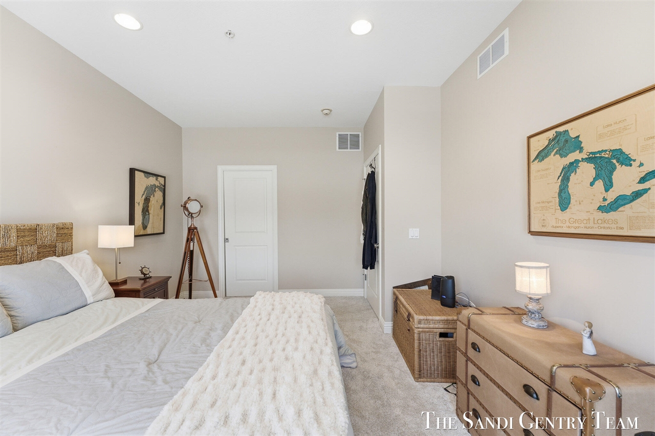 917 W Savidge Street UNIT&nbsp;1, Spring Lake, MI, 49456-2625