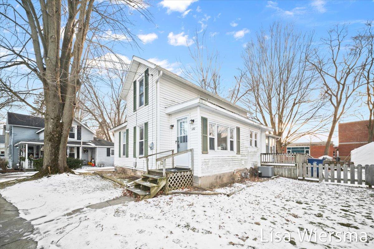 120 Palmer Avenue photo 2