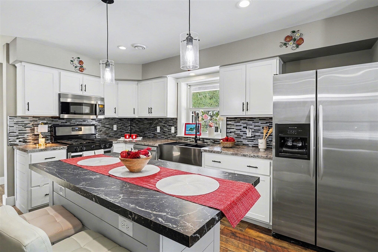 22415 Bedford Road, Battle Creek, MI, 49017-8841