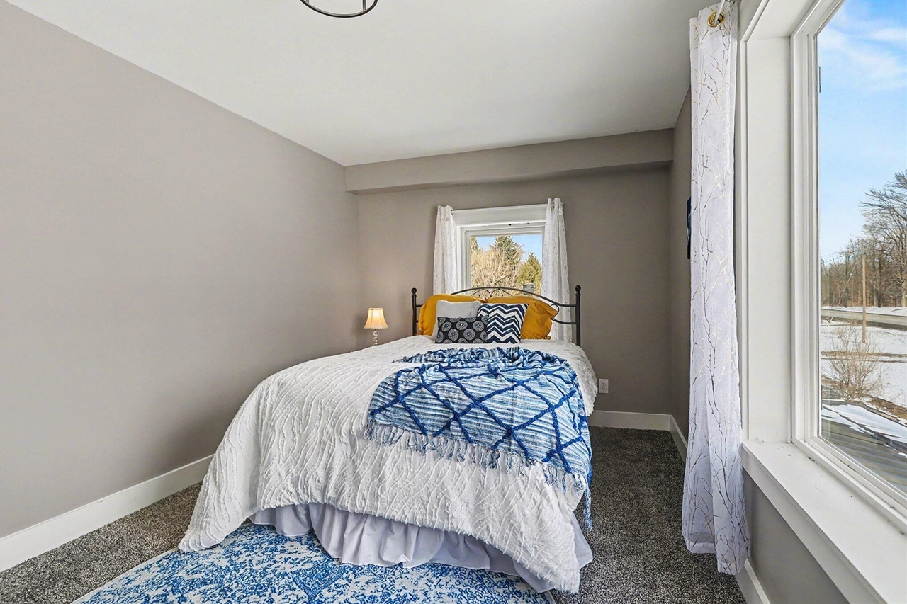 22415 Bedford Road, Battle Creek, MI, 49017-8841