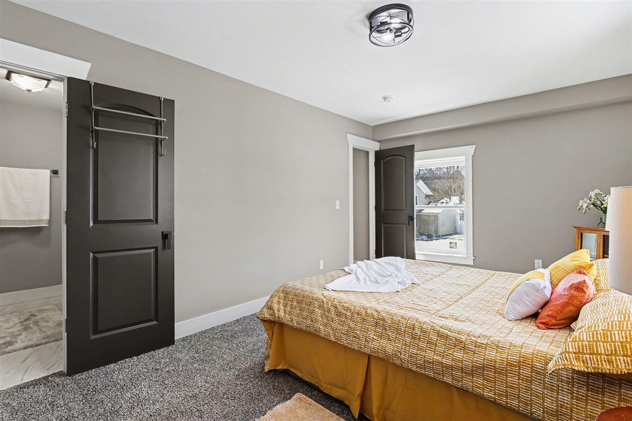 22415 Bedford Road, Battle Creek, MI, 49017-8841