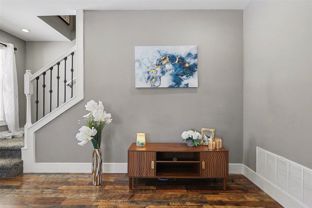 22415 Bedford Road, Battle Creek, MI, 49017-8841