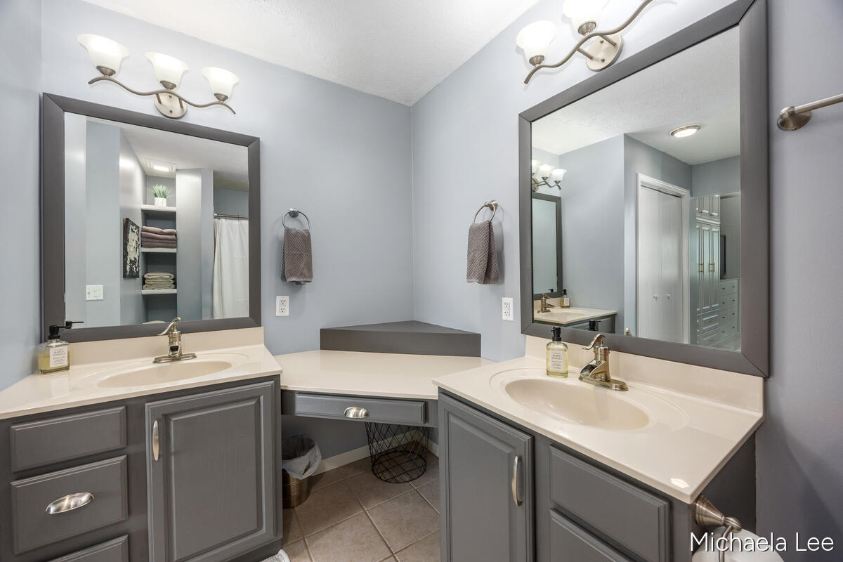 125 Wa Wee Nork Drive UNIT&nbsp;305 1 C, Battle Creek, MI, 49014-3392