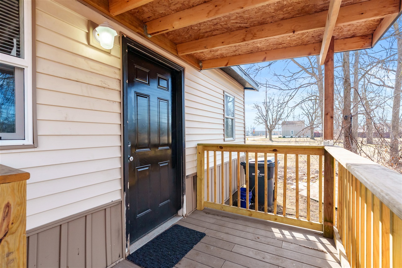 911 Porter Street, Kalamazoo, MI, 49007-3552