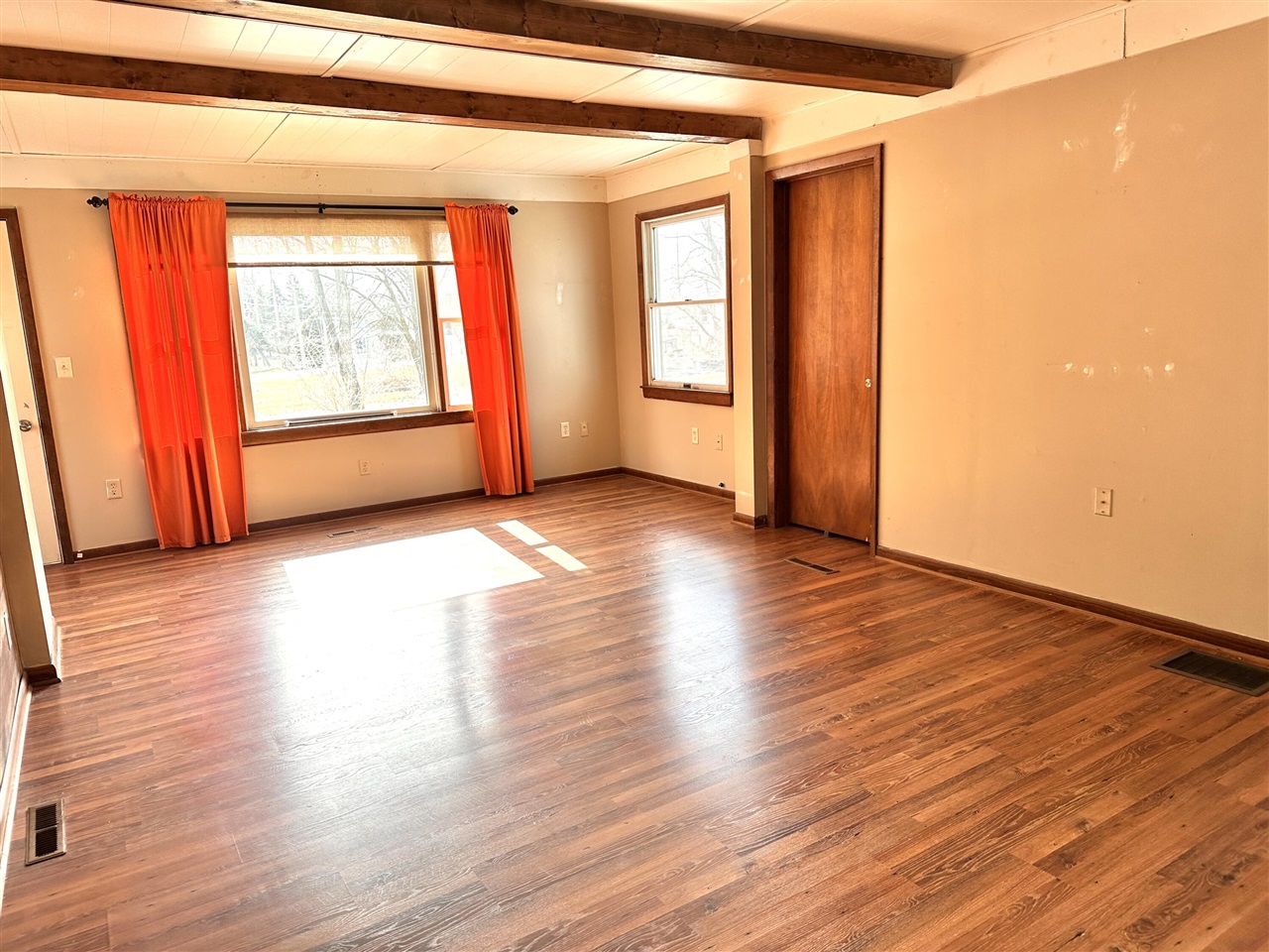 Clinton, MI, 49236-9528