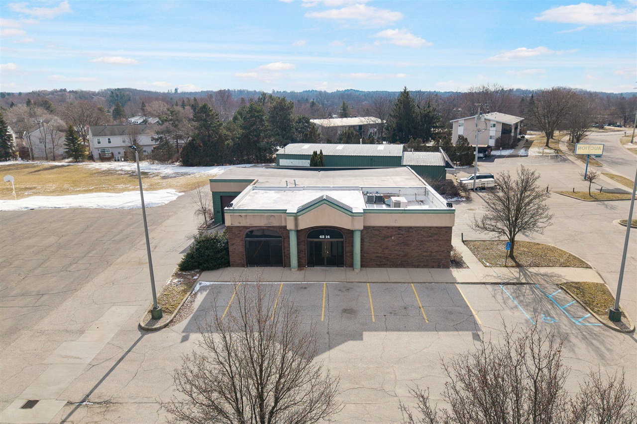 4214 Plainfield Avenue, Grand Rapids, MI, 49525-1647