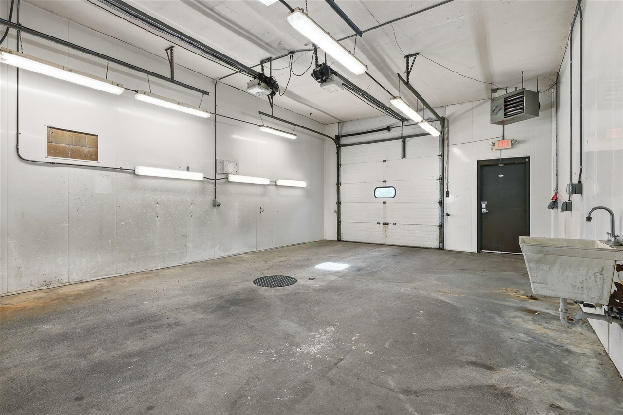 4214 Plainfield Avenue, Grand Rapids, MI, 49525-1647