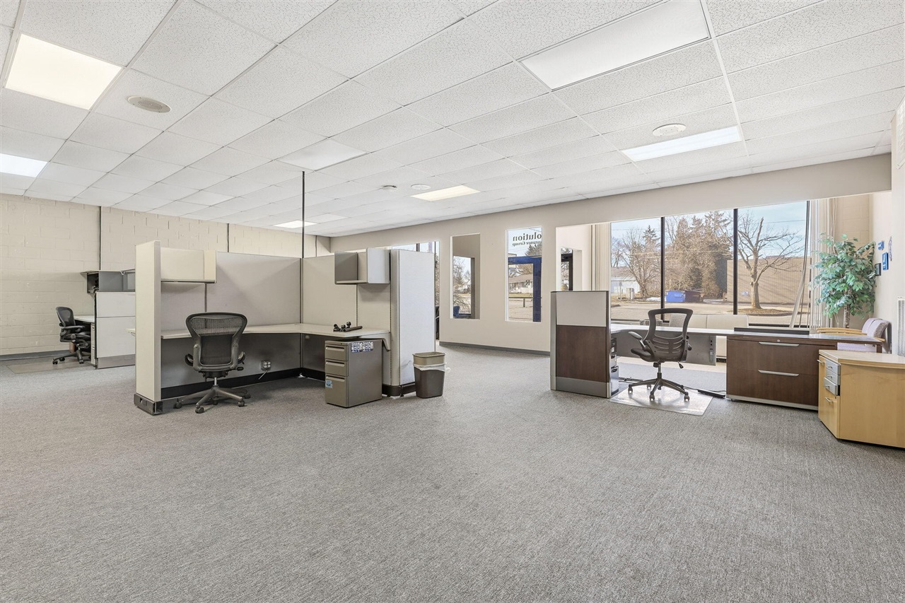 4214 Plainfield Avenue, Grand Rapids, MI, 49525-1647