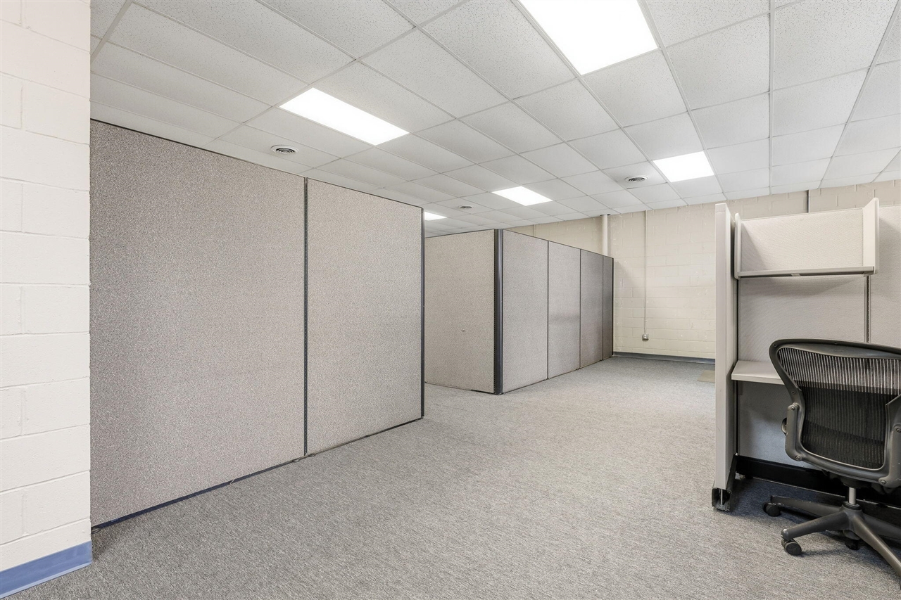 4214 Plainfield Avenue, Grand Rapids, MI, 49525-1647