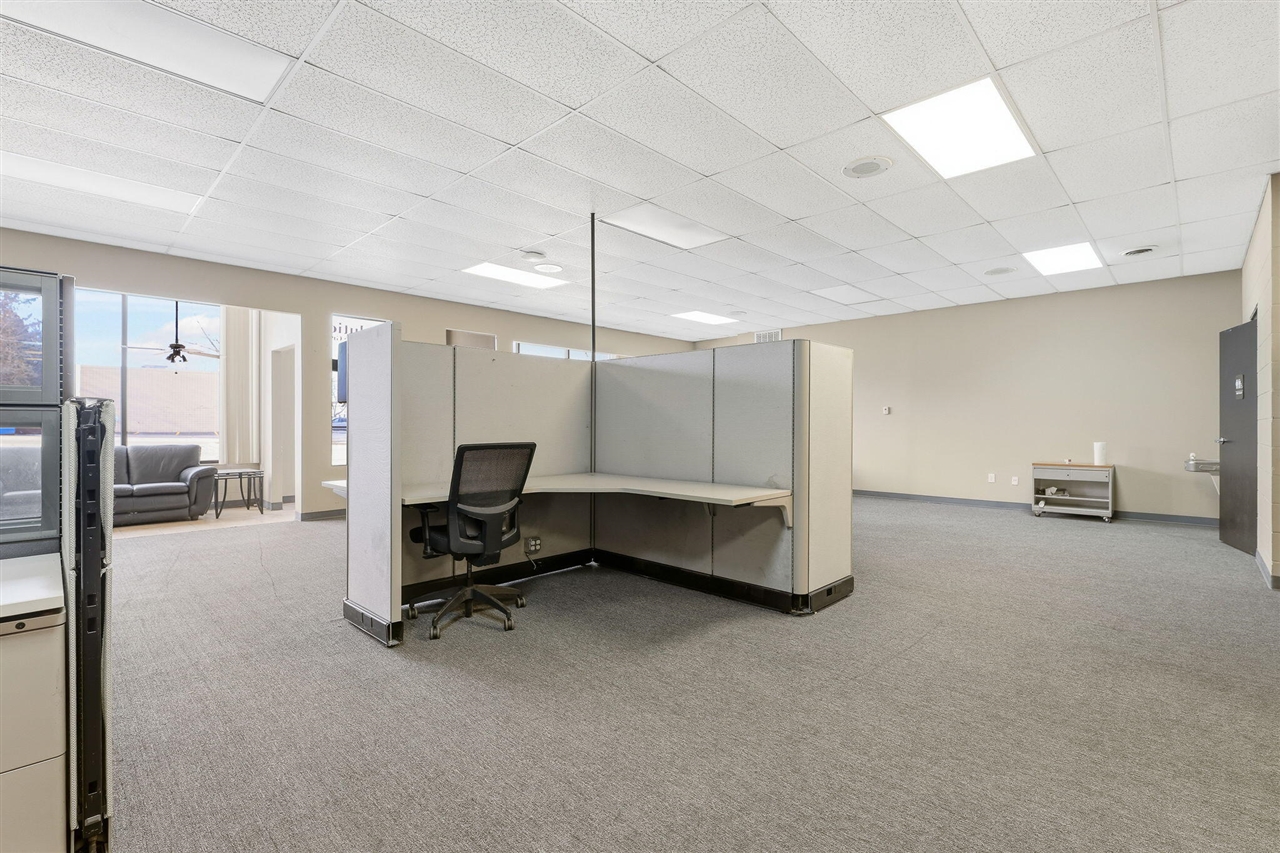 4214 Plainfield Avenue, Grand Rapids, MI, 49525-1647