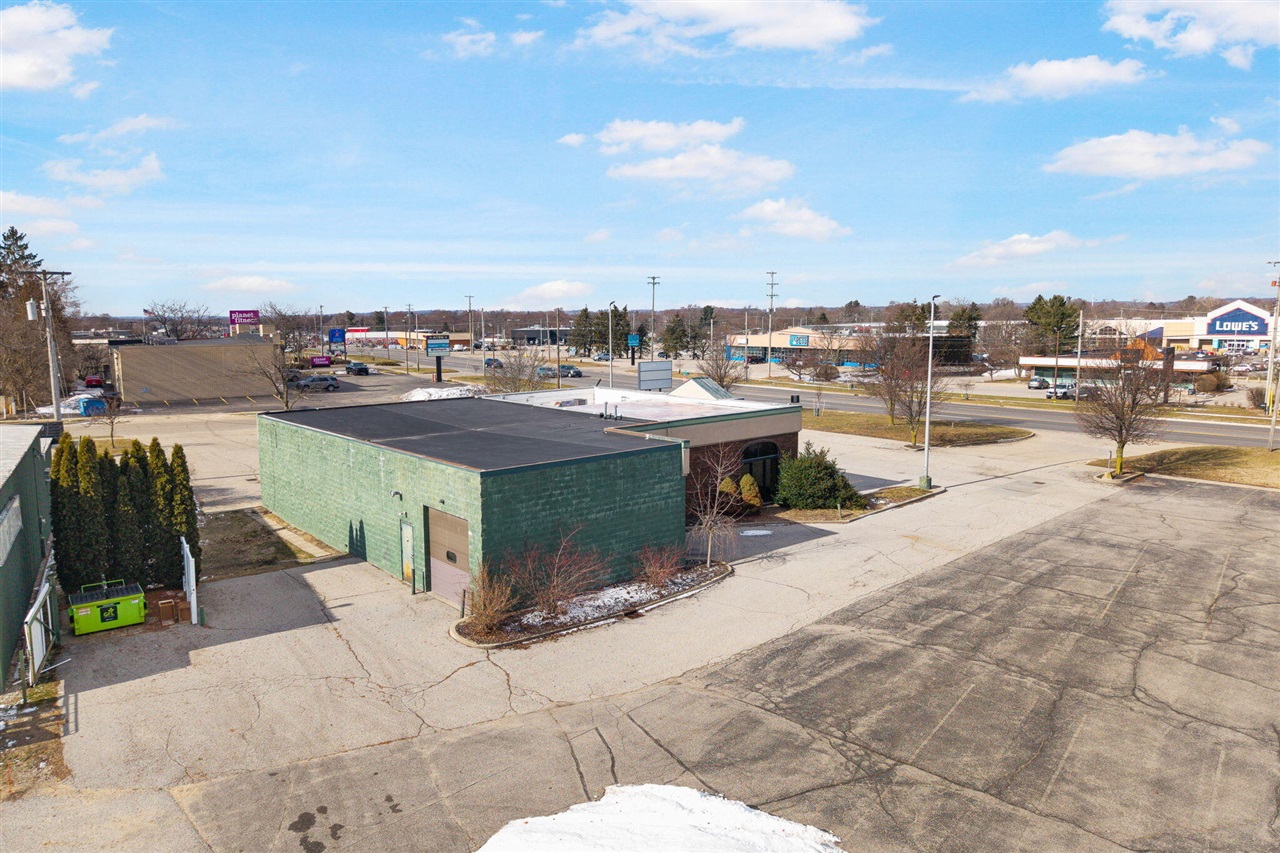 4214 Plainfield Avenue, Grand Rapids, MI, 49525-1647