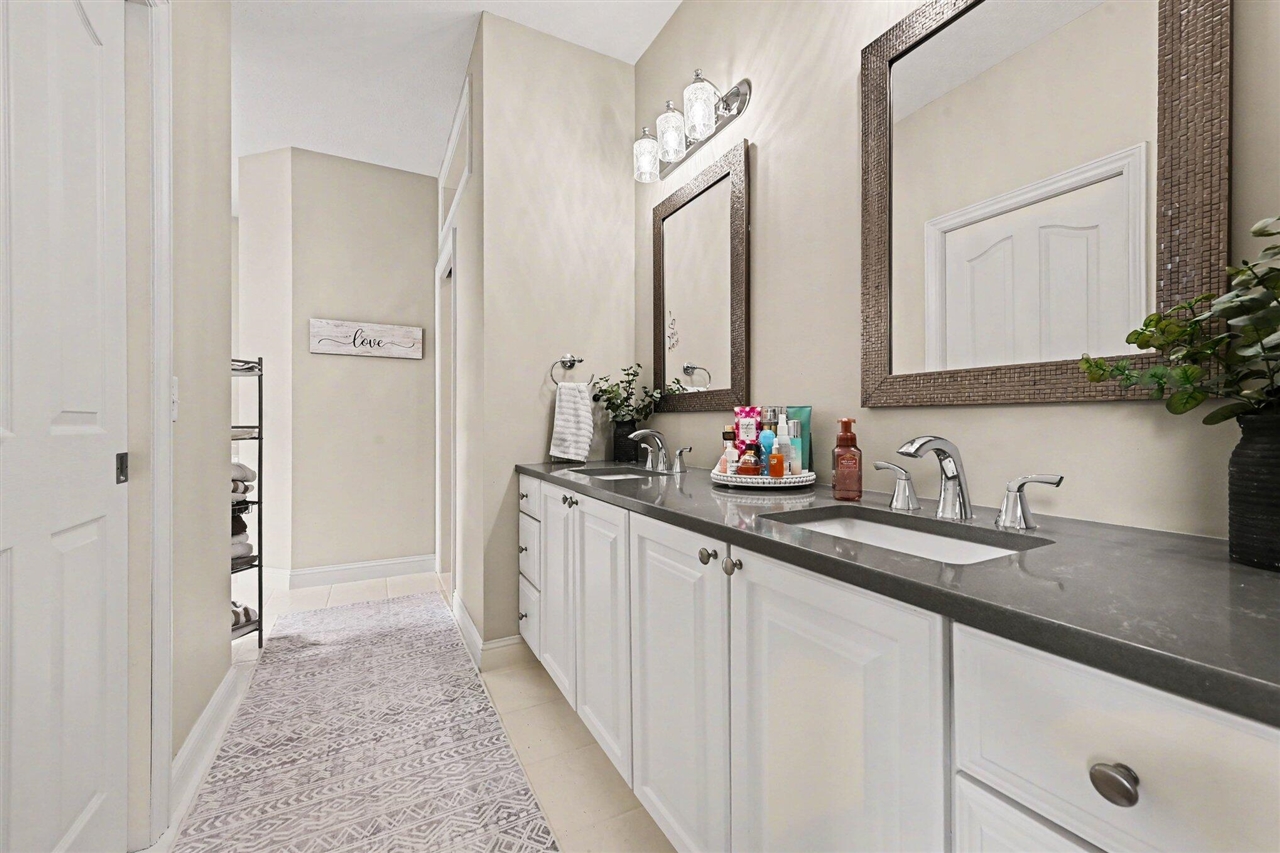 7196 Turkey Glen Trail, Kalamazoo, MI, 49009-7083